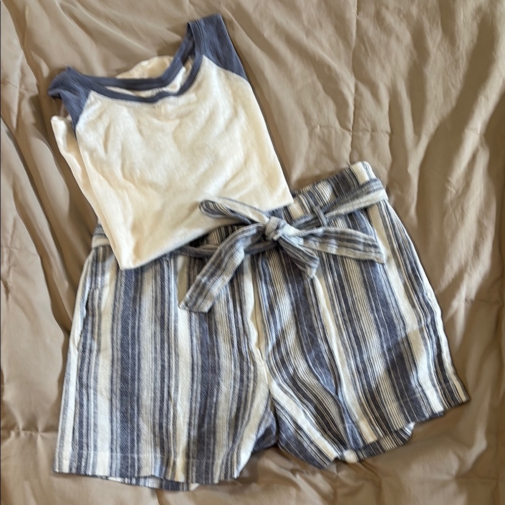 LOFT Blue and White Striped linen Women Shorts - Picture 2 of 6